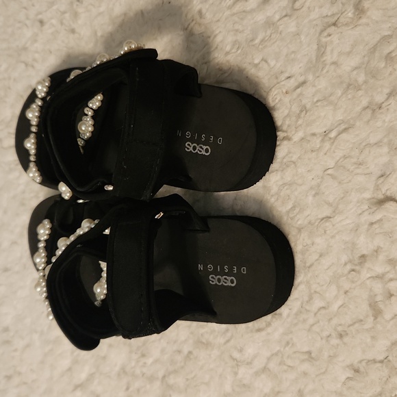 Black sandals - Picture 3 of 7